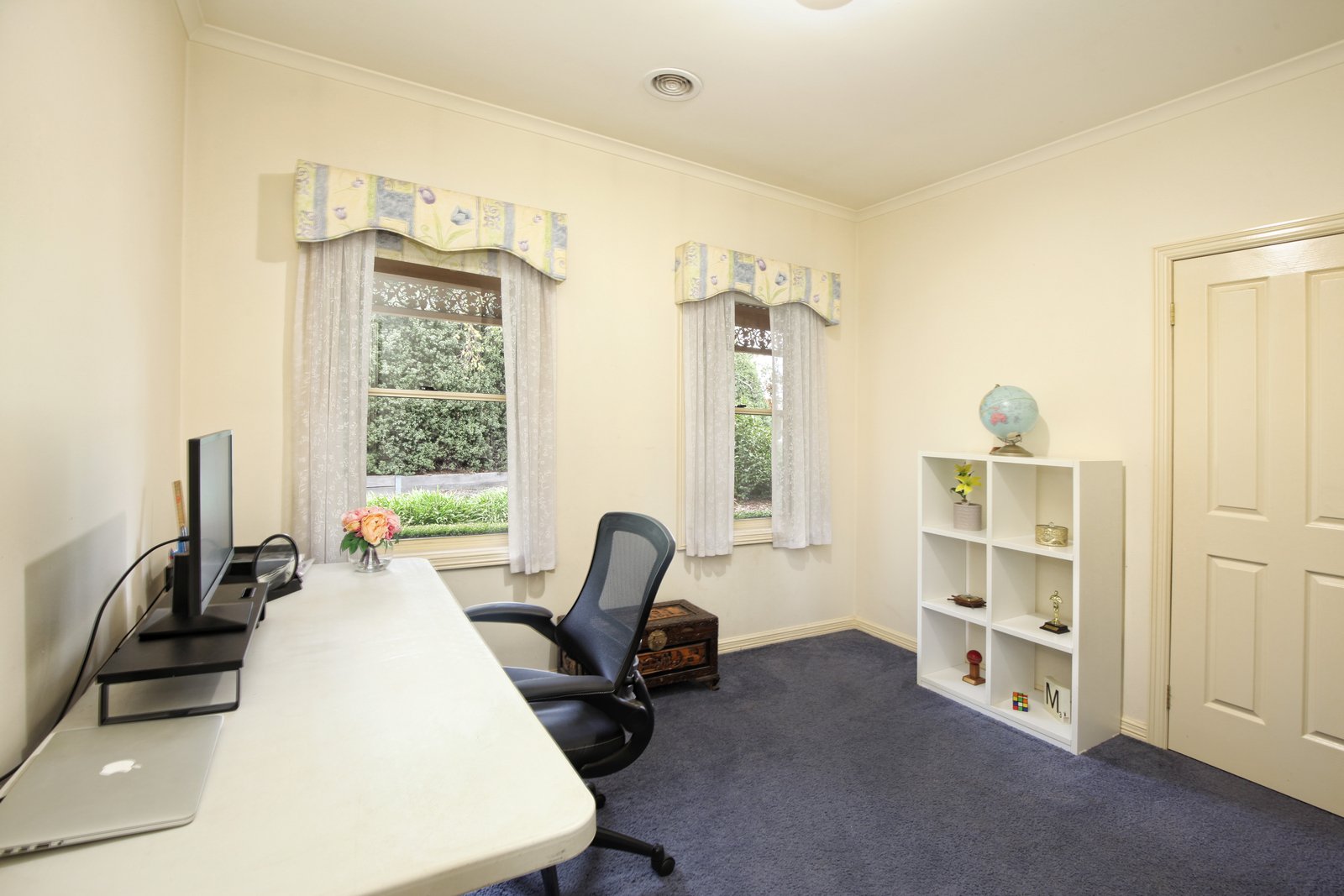 Real Estate and Property in 8 Oak Ridge Court, Kyneton, VIC