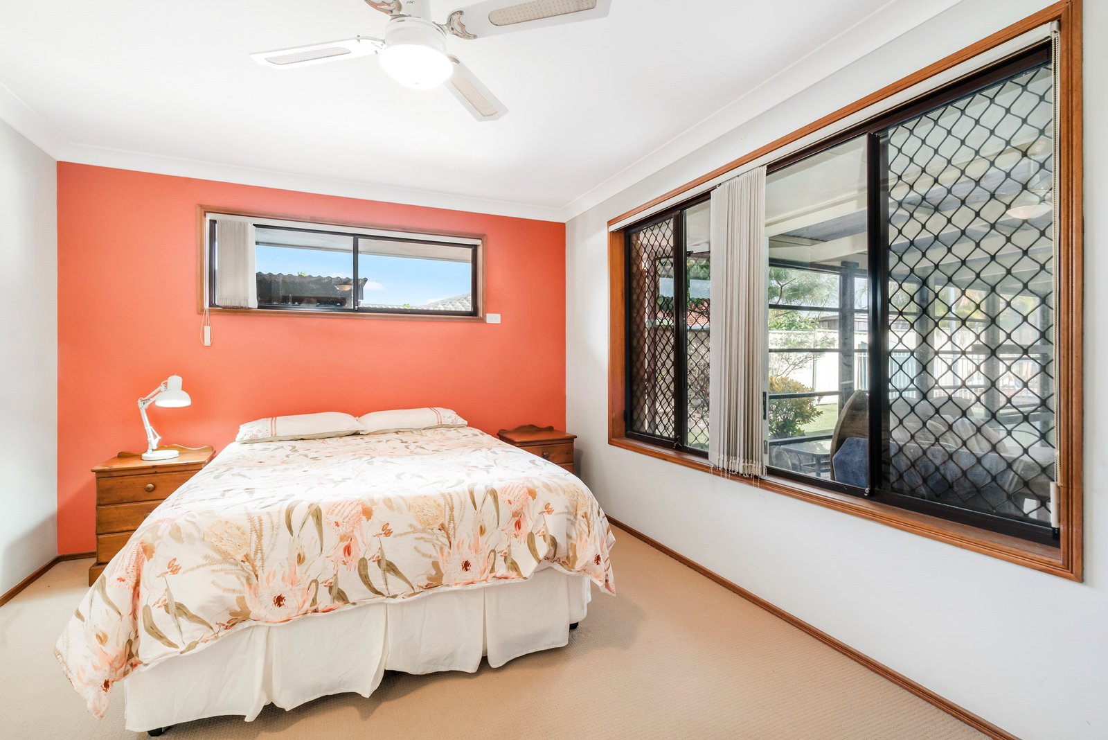 8 Oakland Court BURLEIGH WATERS 6