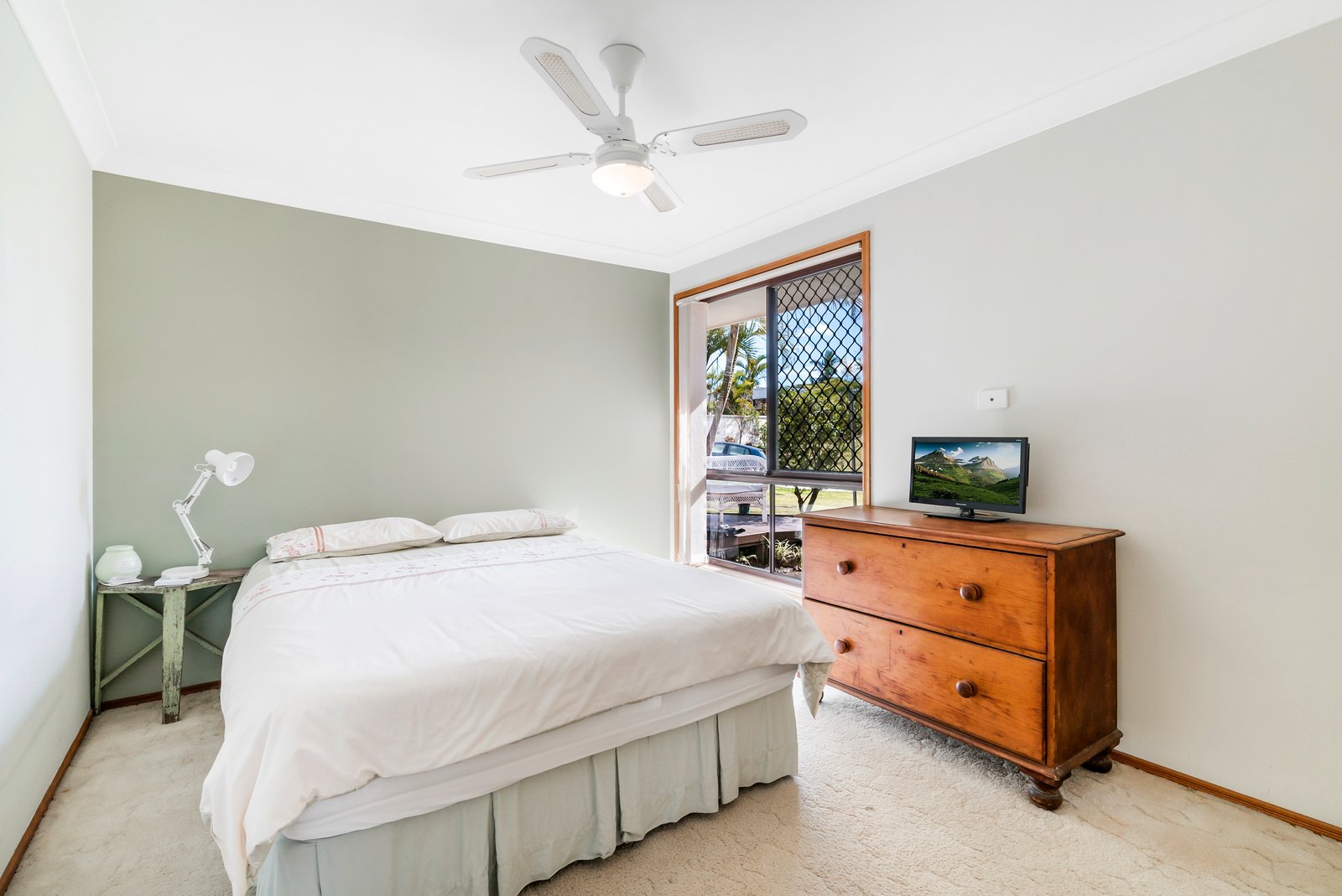 8 Oakland Court BURLEIGH WATERS 7