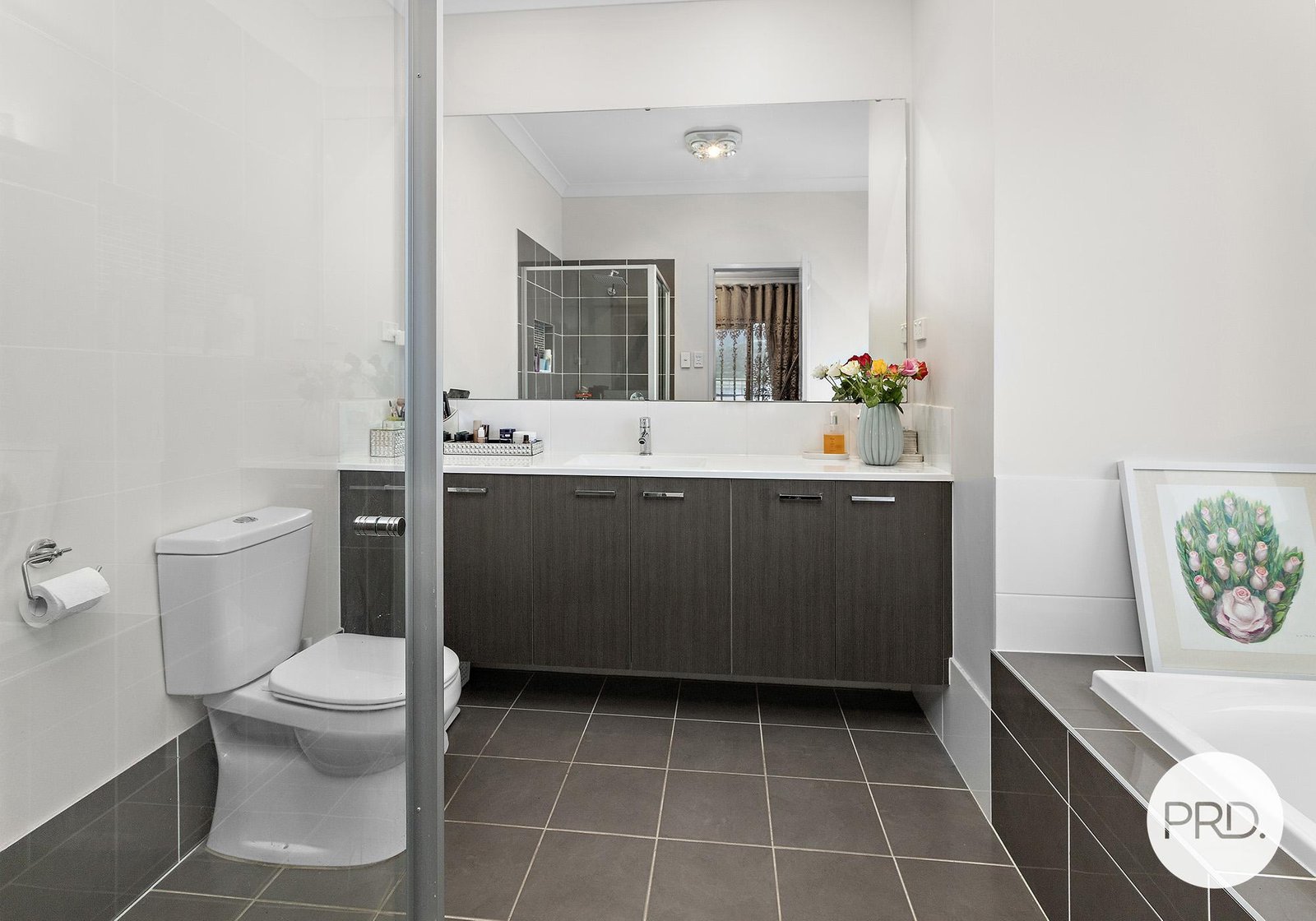 8 Omaroo Place HORSLEY 8