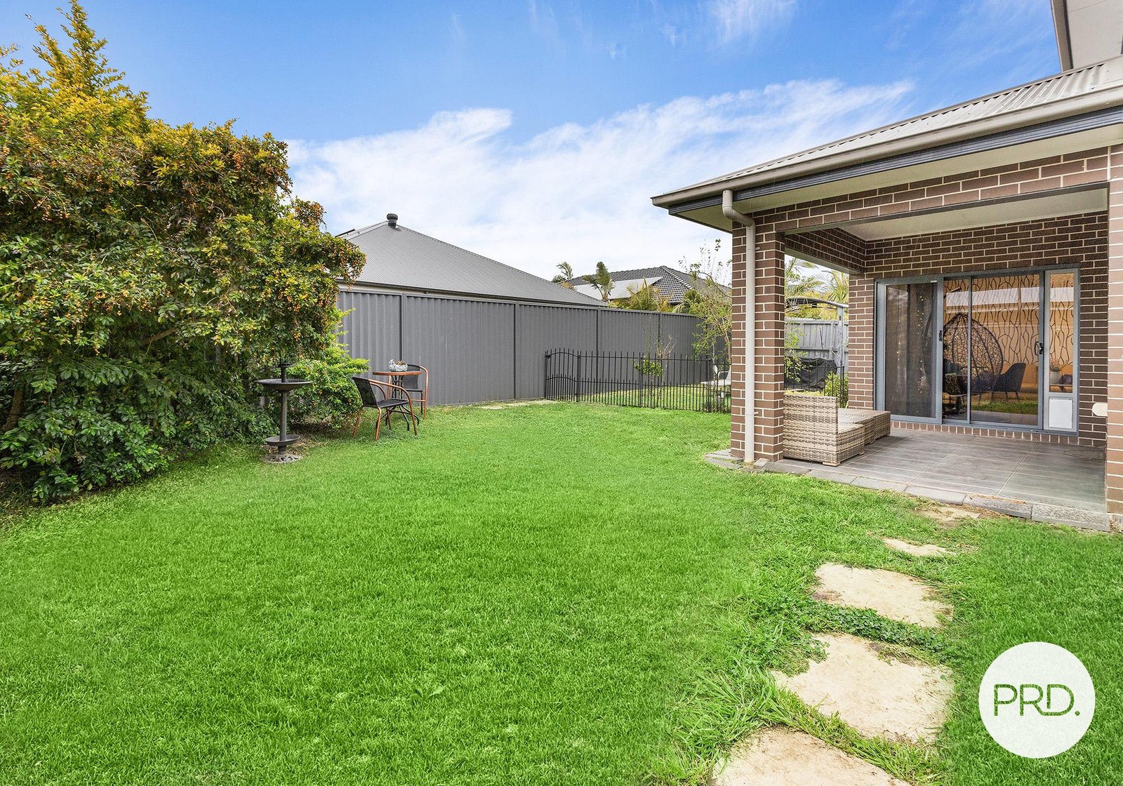 8 Omaroo Place HORSLEY 11