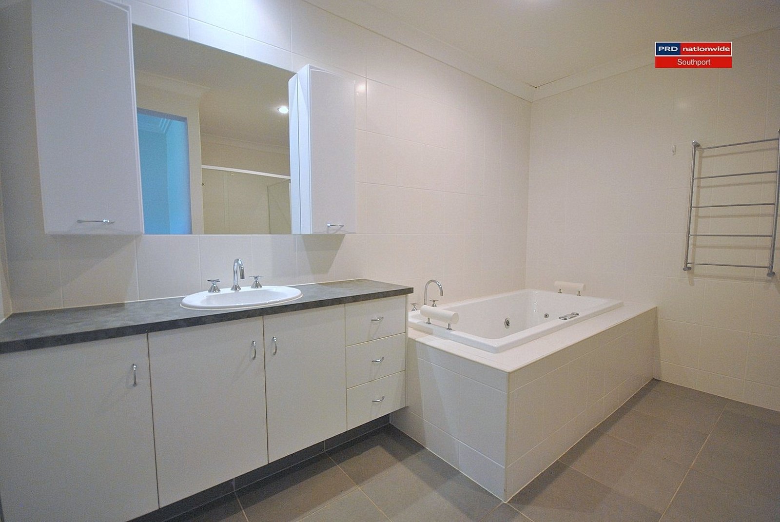 8 Pacha Close COOMERA 11