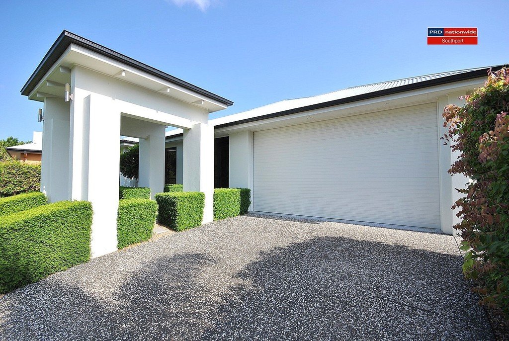 8 Pacha Close COOMERA 22