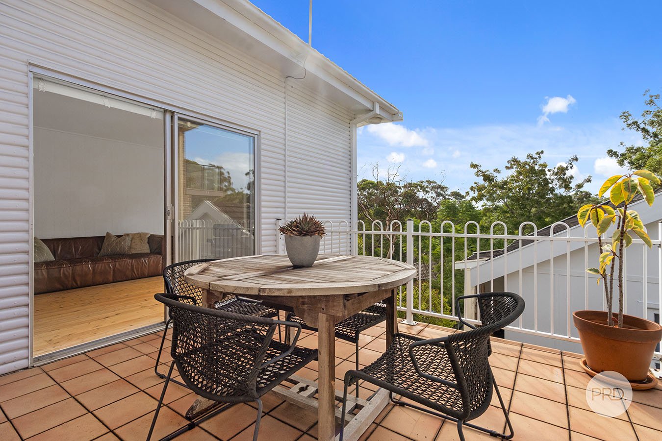 8 Park Avenue OATLEY 3