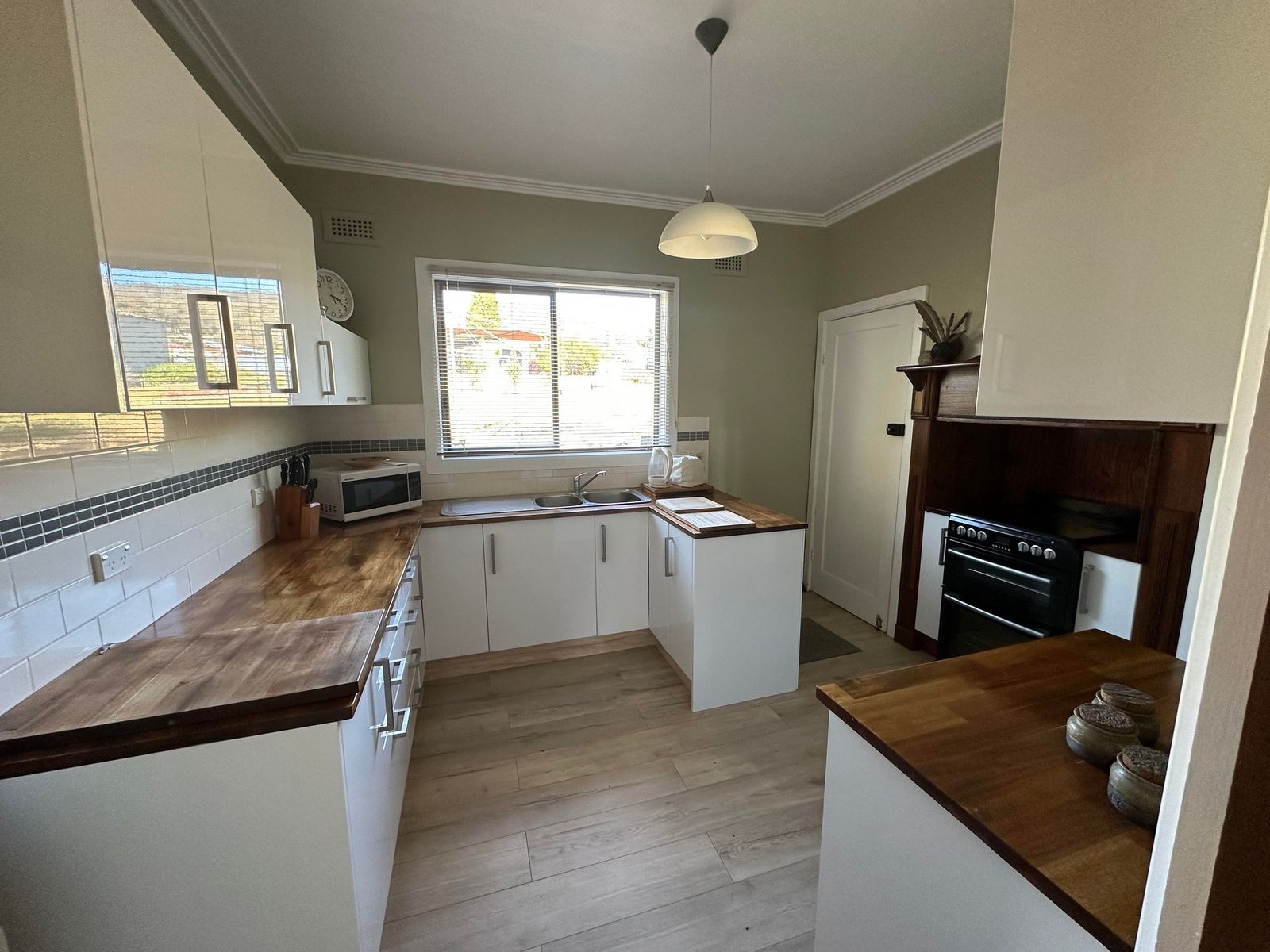 8 Park Street TUMBARUMBA 2