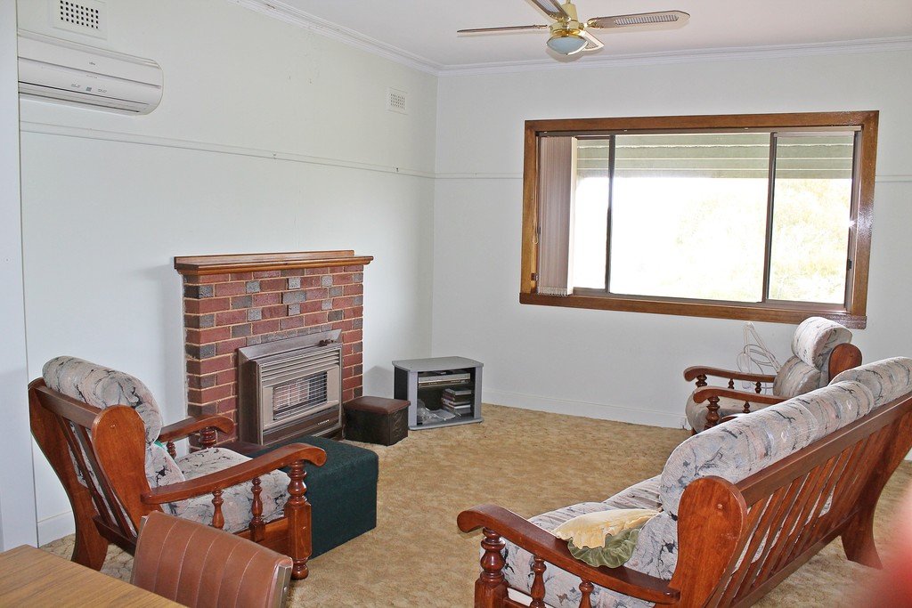 8 Park Street TUMBARUMBA 5