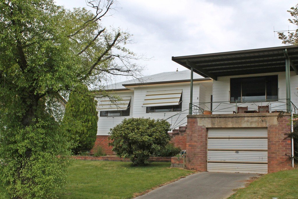 8 Park Street TUMBARUMBA 10