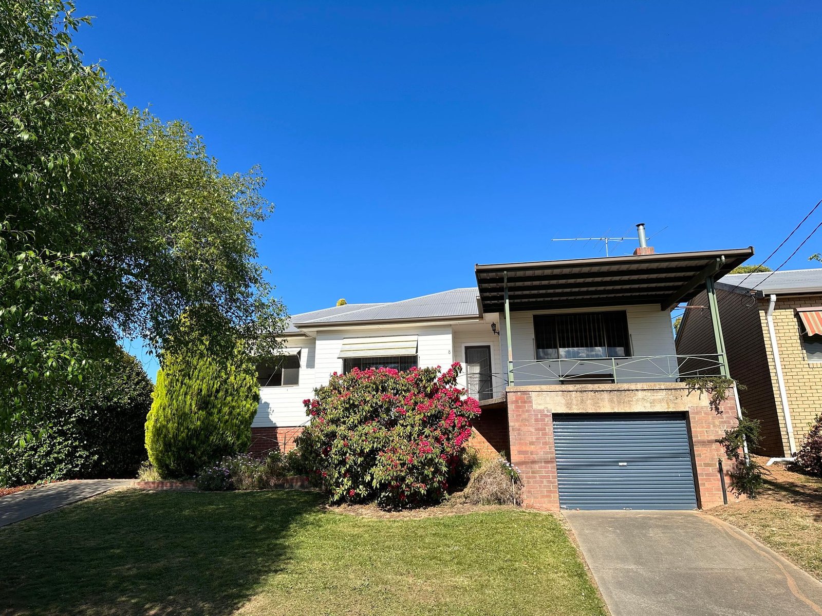 8 Park Street TUMBARUMBA 12