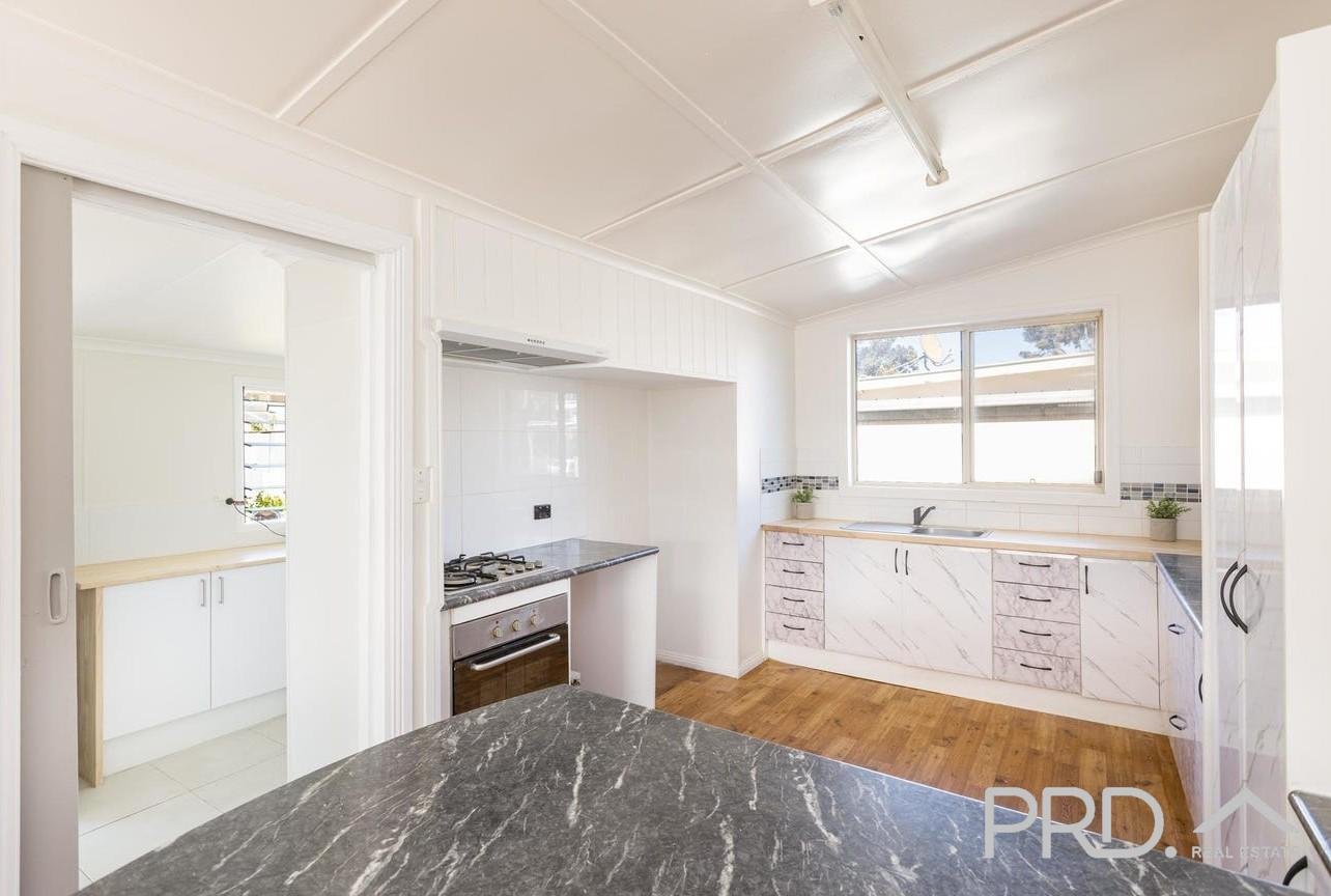 8 Parke Street ROBINVALE 9