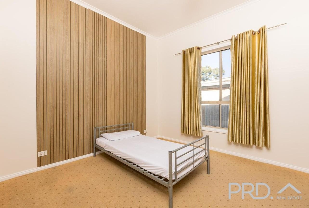 8 Parke Street ROBINVALE 12