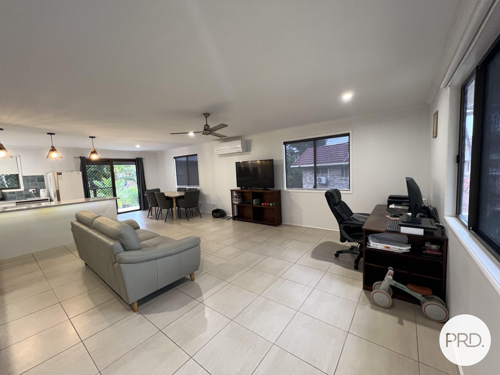 8 Parkside Street TANNUM SANDS 11