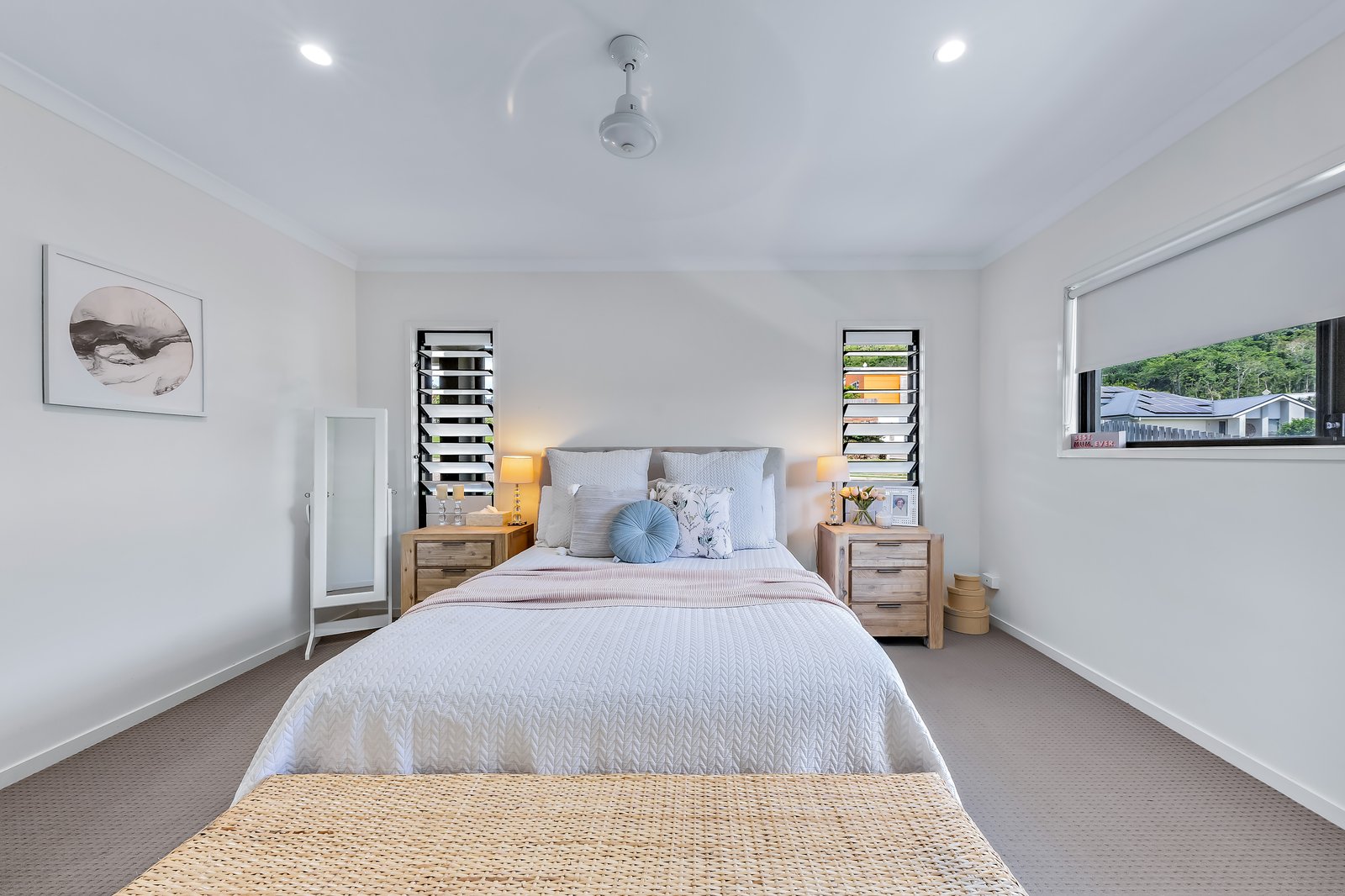 8 Pearl Street CANNONVALE 4