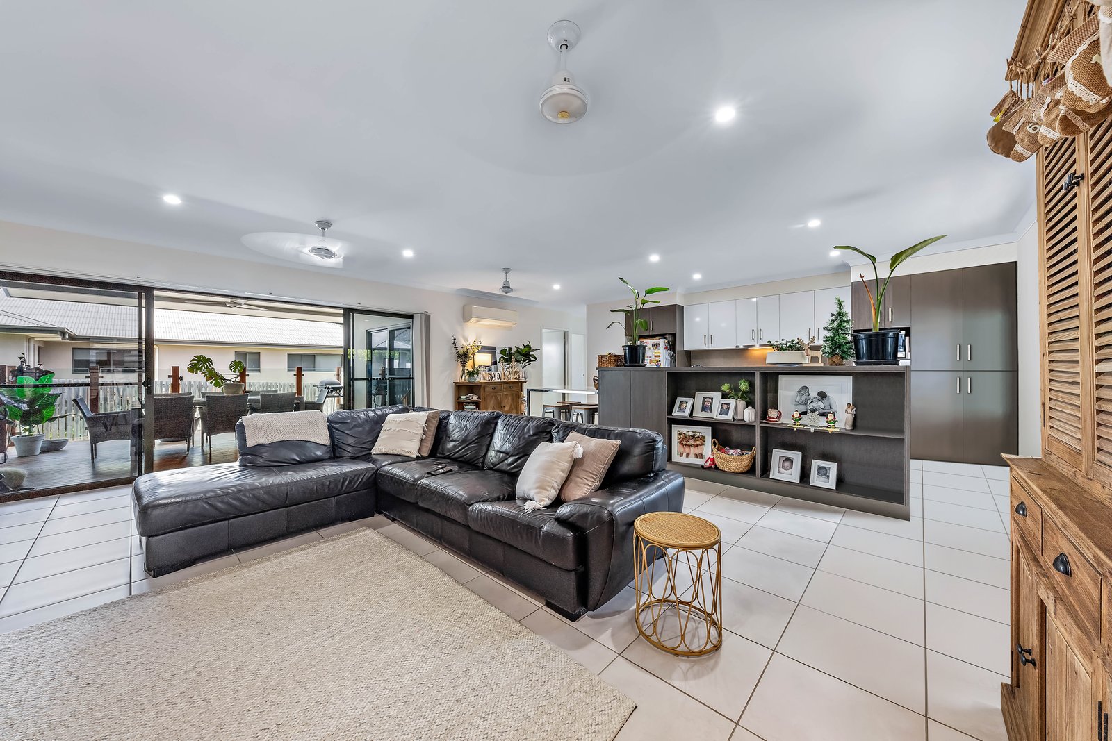 8 Pearl Street CANNONVALE 13