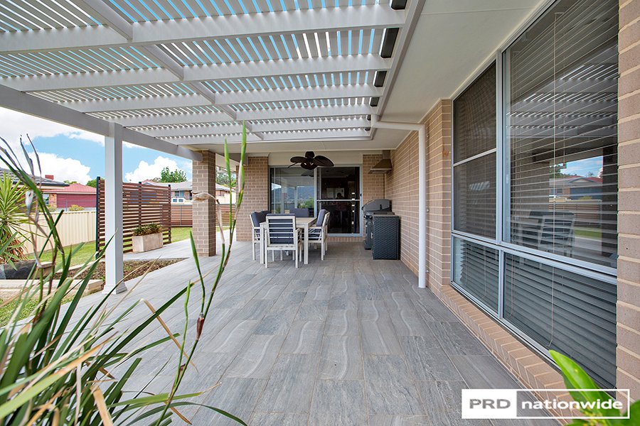 8 Penlee Road TAMWORTH 5