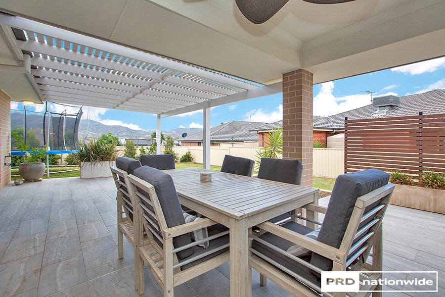 8 Penlee Road TAMWORTH 6