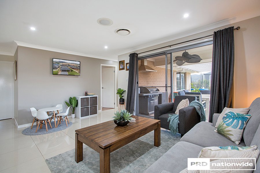 8 Penlee Road TAMWORTH 14