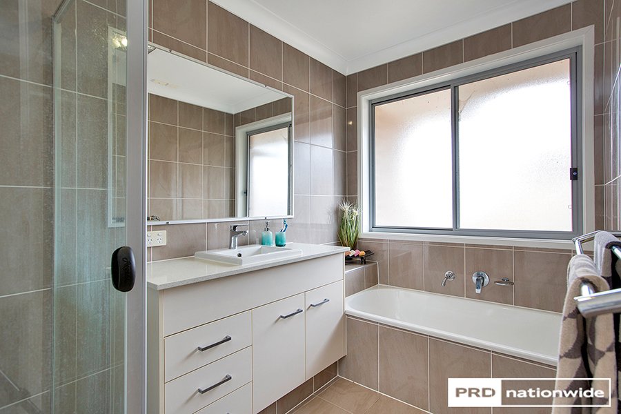 8 Penlee Road TAMWORTH 15