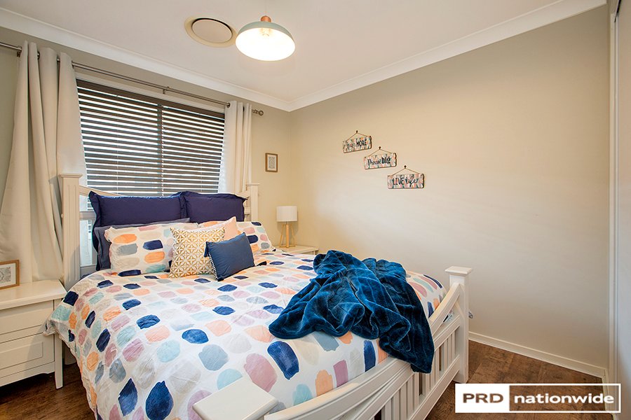8 Penlee Road TAMWORTH 17