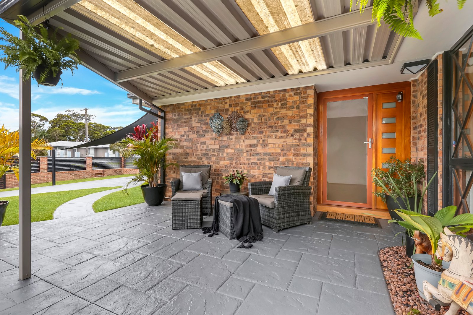 8 Penrose Drive AVONDALE 3