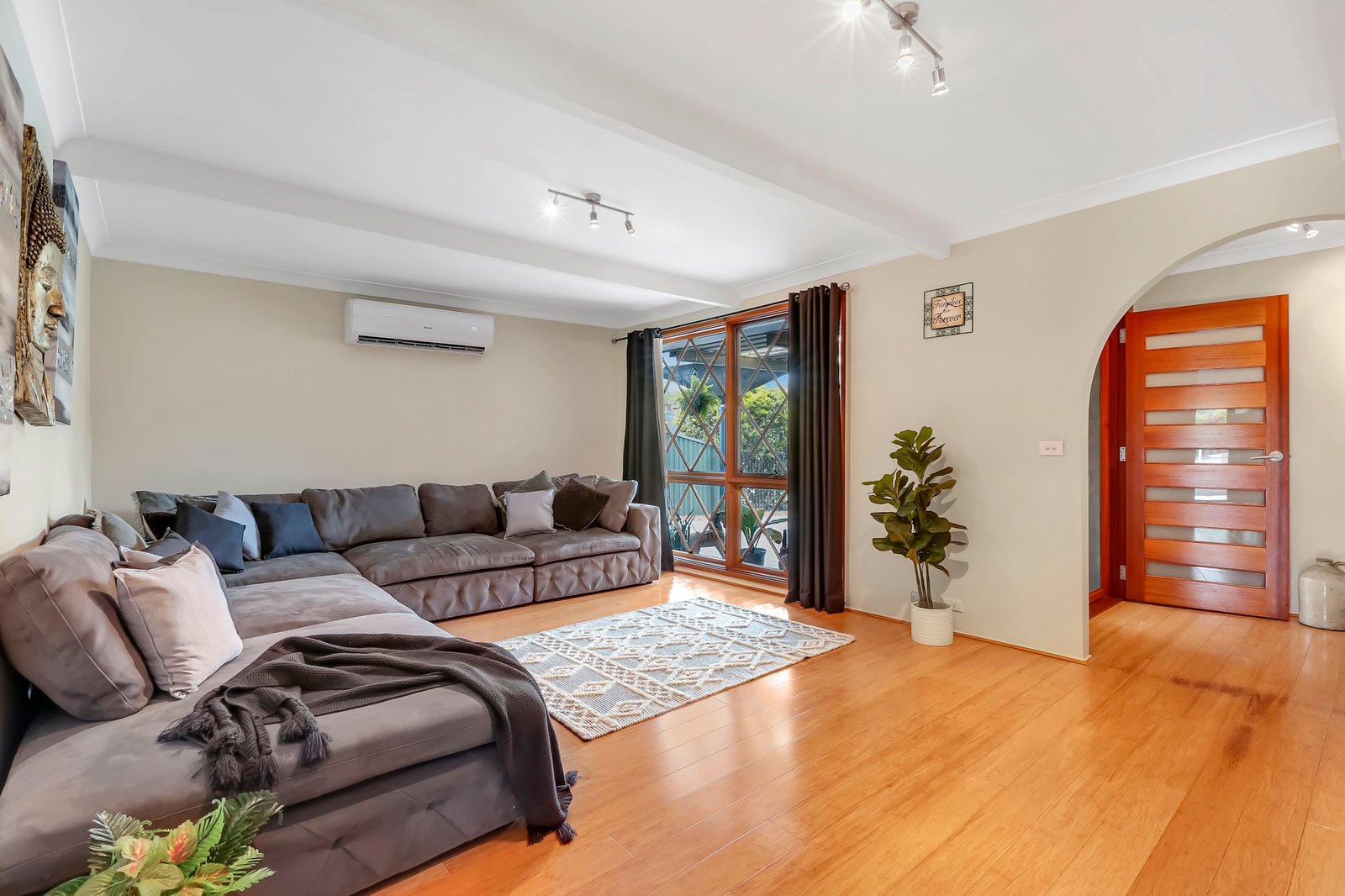 8 Penrose Drive AVONDALE 5