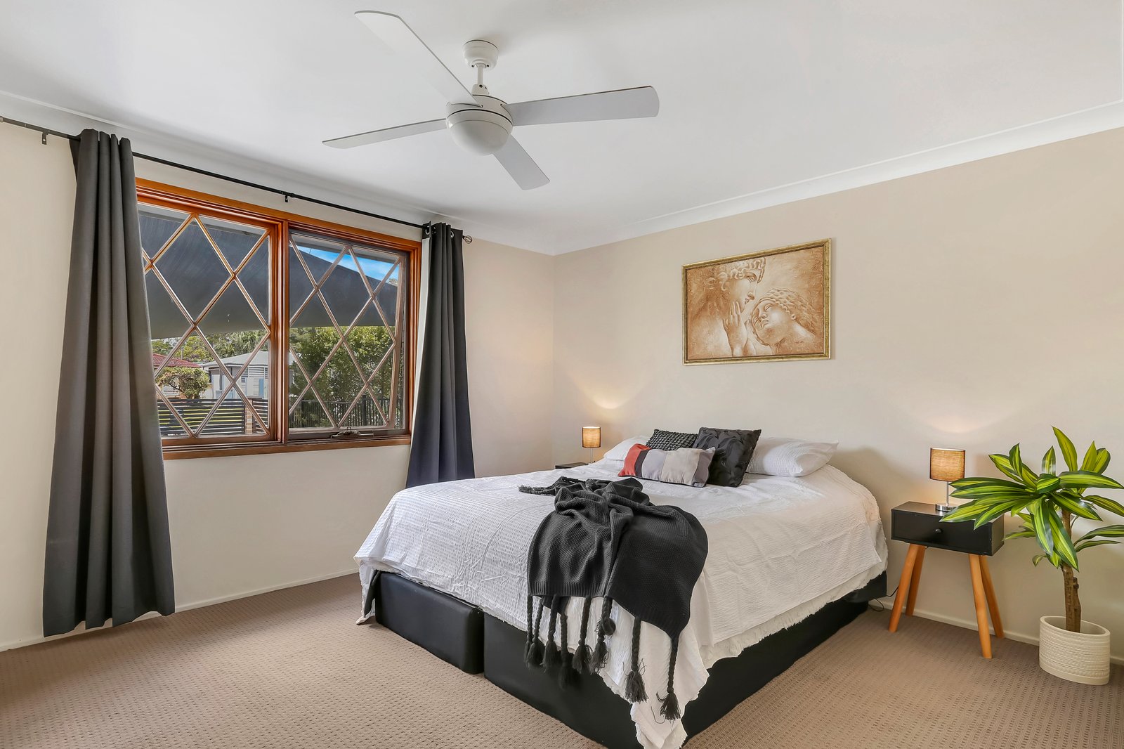 8 Penrose Drive AVONDALE 8