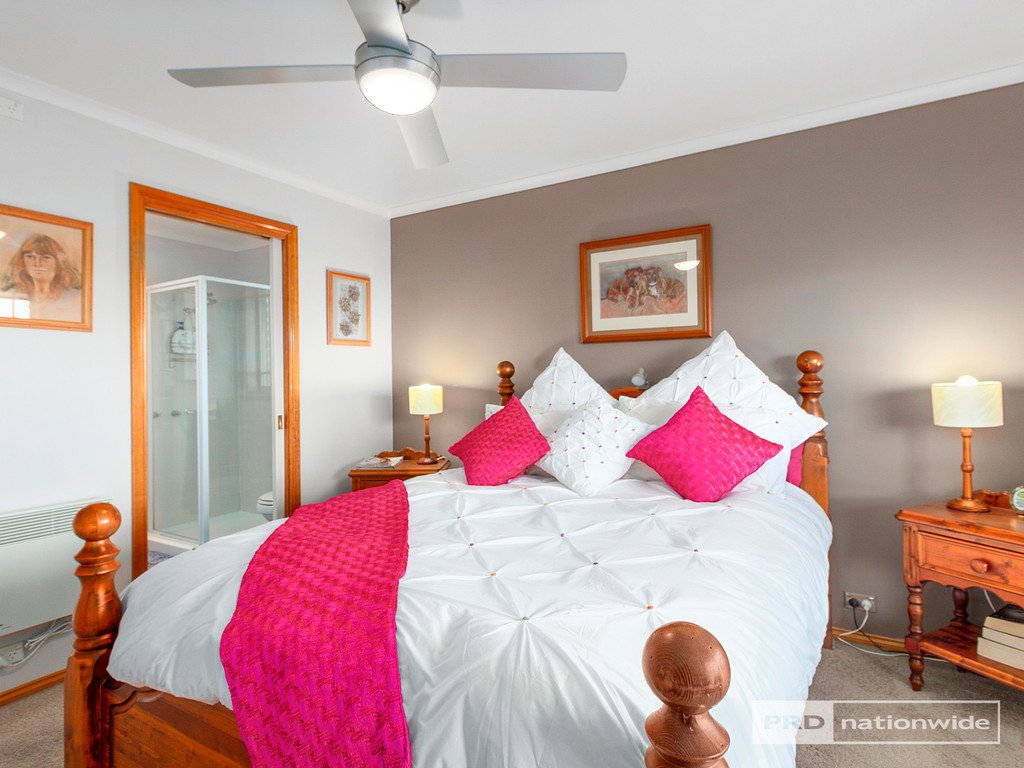 8 Peta Court OLD BEACH 14