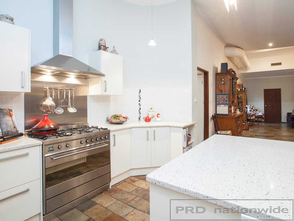 8 Phoenix Close BLACK HILL 5