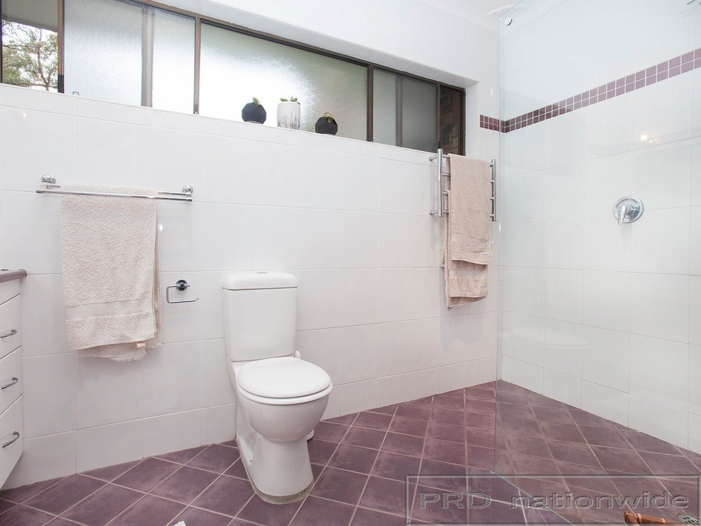 8 Phoenix Close BLACK HILL 10