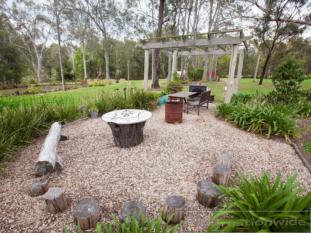 8 Phoenix Close BLACK HILL 17