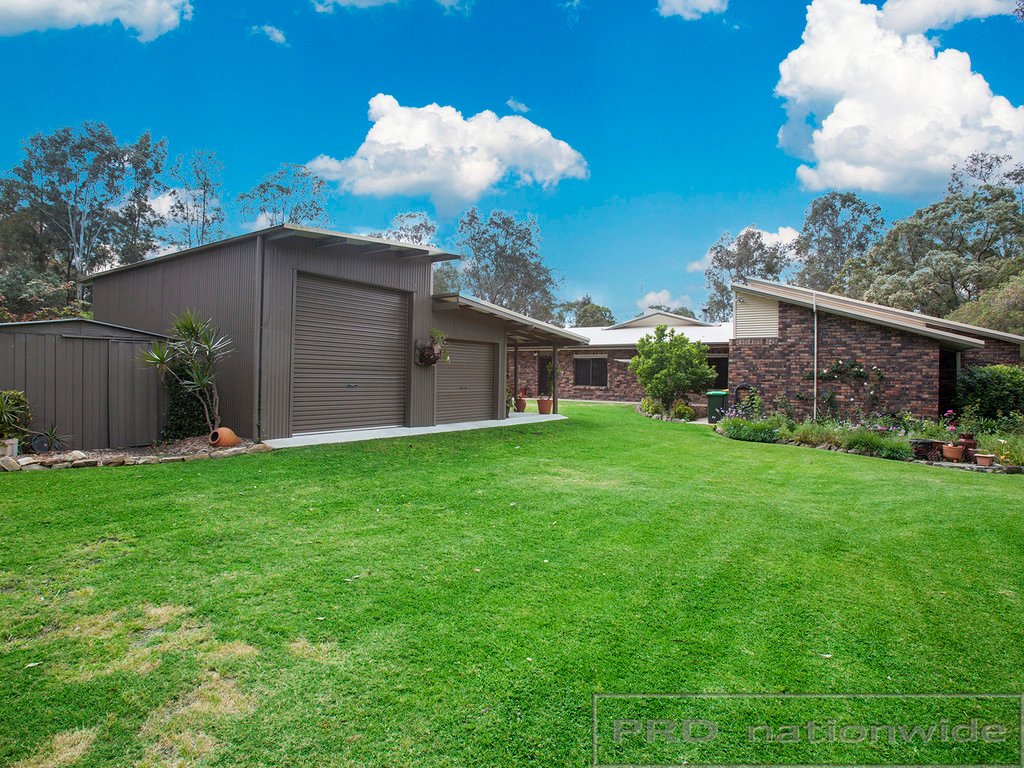 8 Phoenix Close BLACK HILL 21