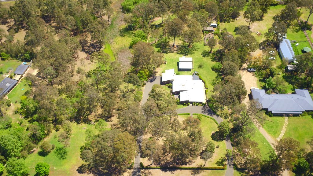 8 Phoenix Close BLACK HILL 24