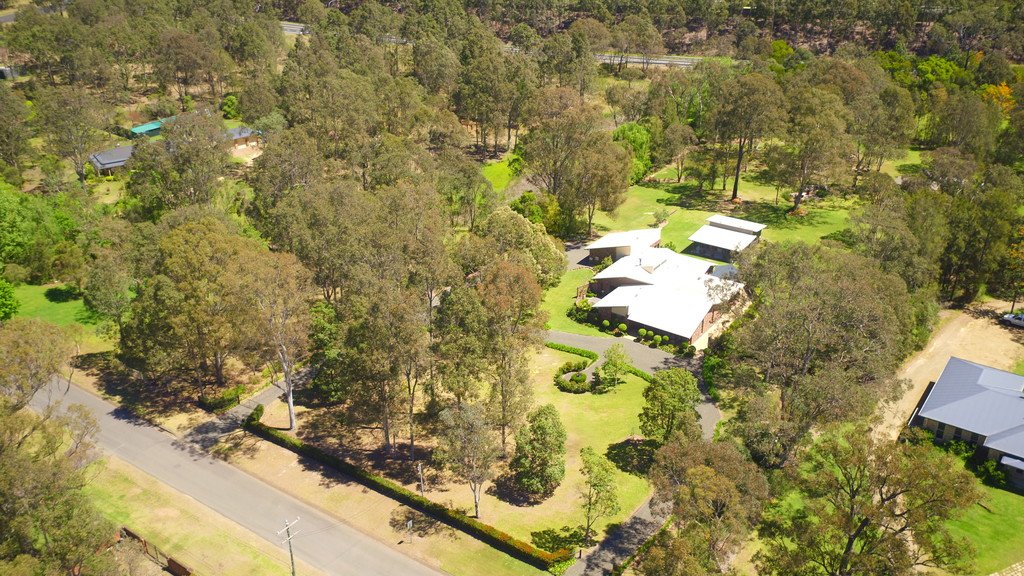 8 Phoenix Close BLACK HILL 25