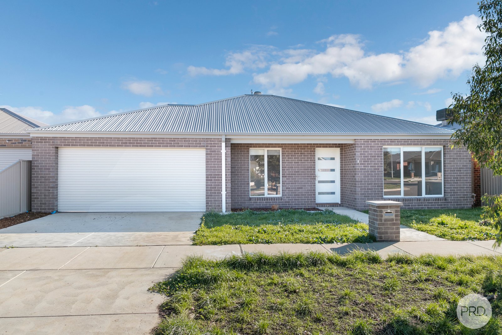 8 Picasso Street WINTER VALLEY 1