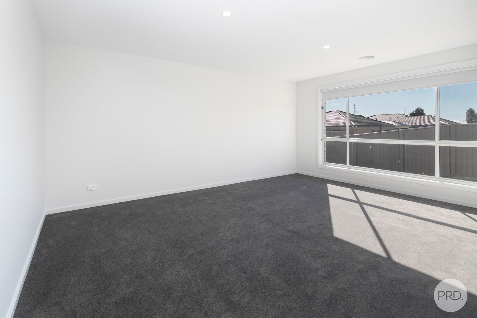 8 Picasso Street WINTER VALLEY 8