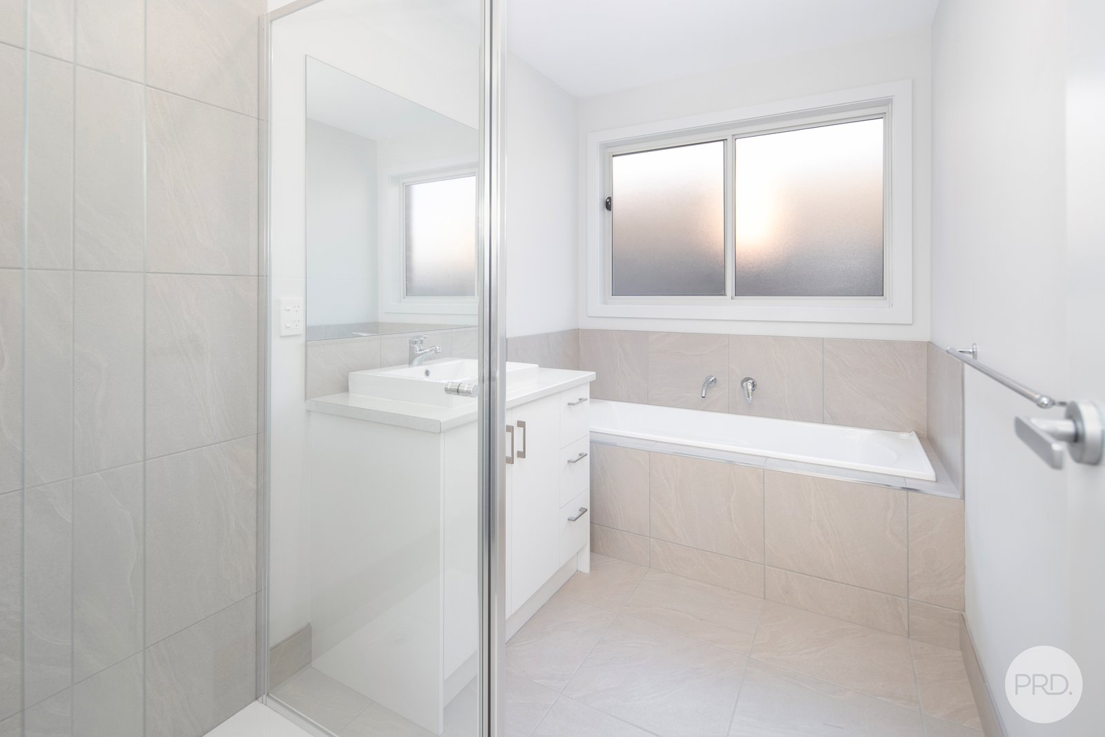 8 Picasso Street WINTER VALLEY 12
