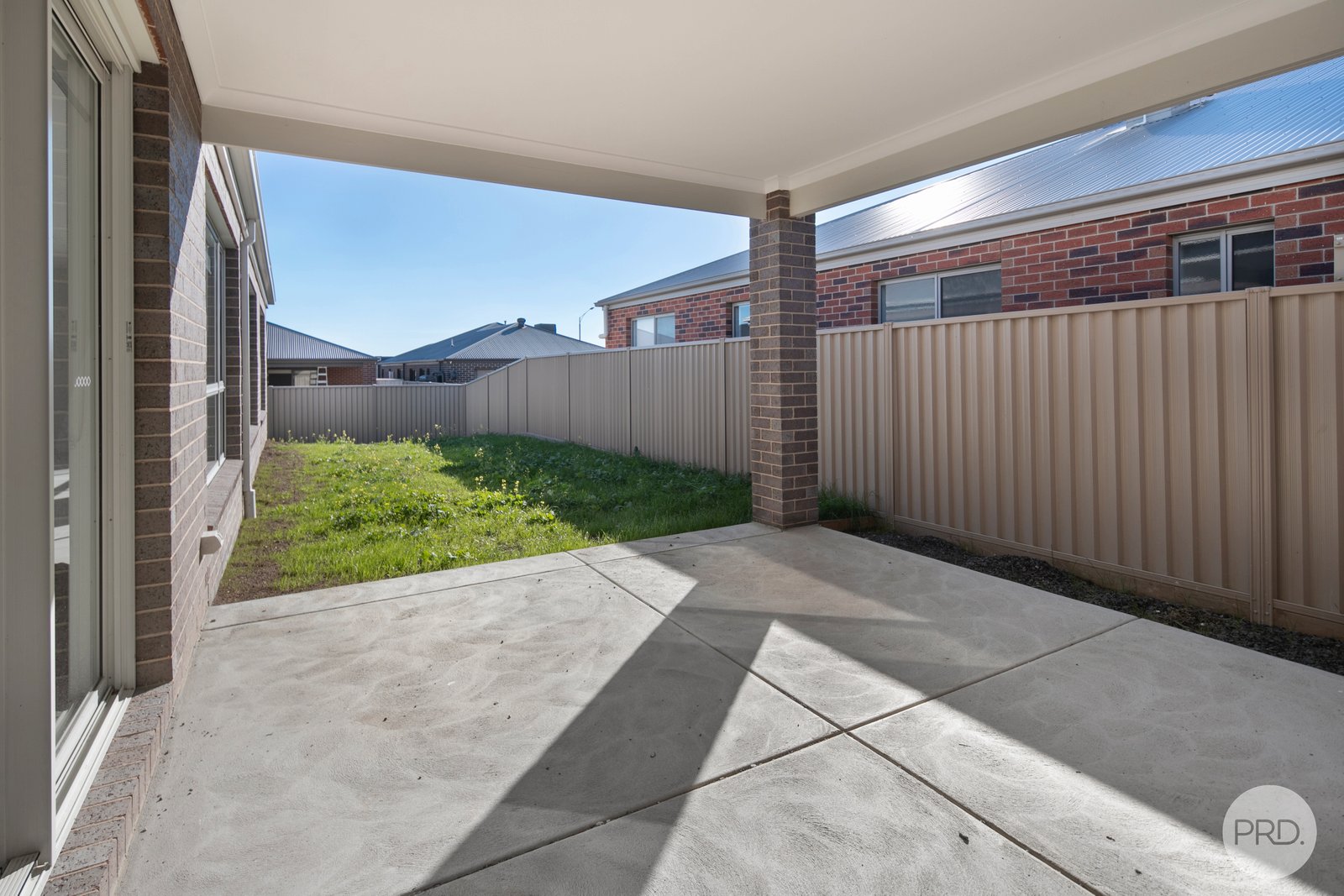 8 Picasso Street WINTER VALLEY 14