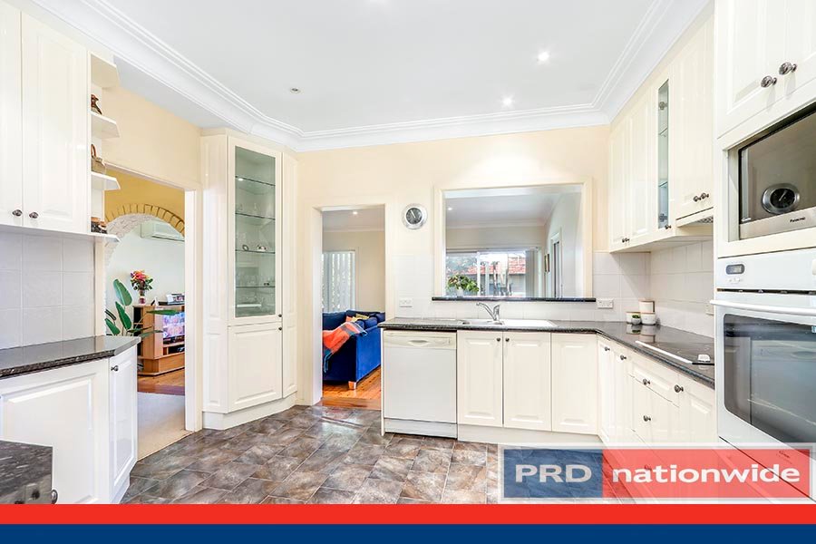 8 Pindari Road PEAKHURST HEIGHTS 2