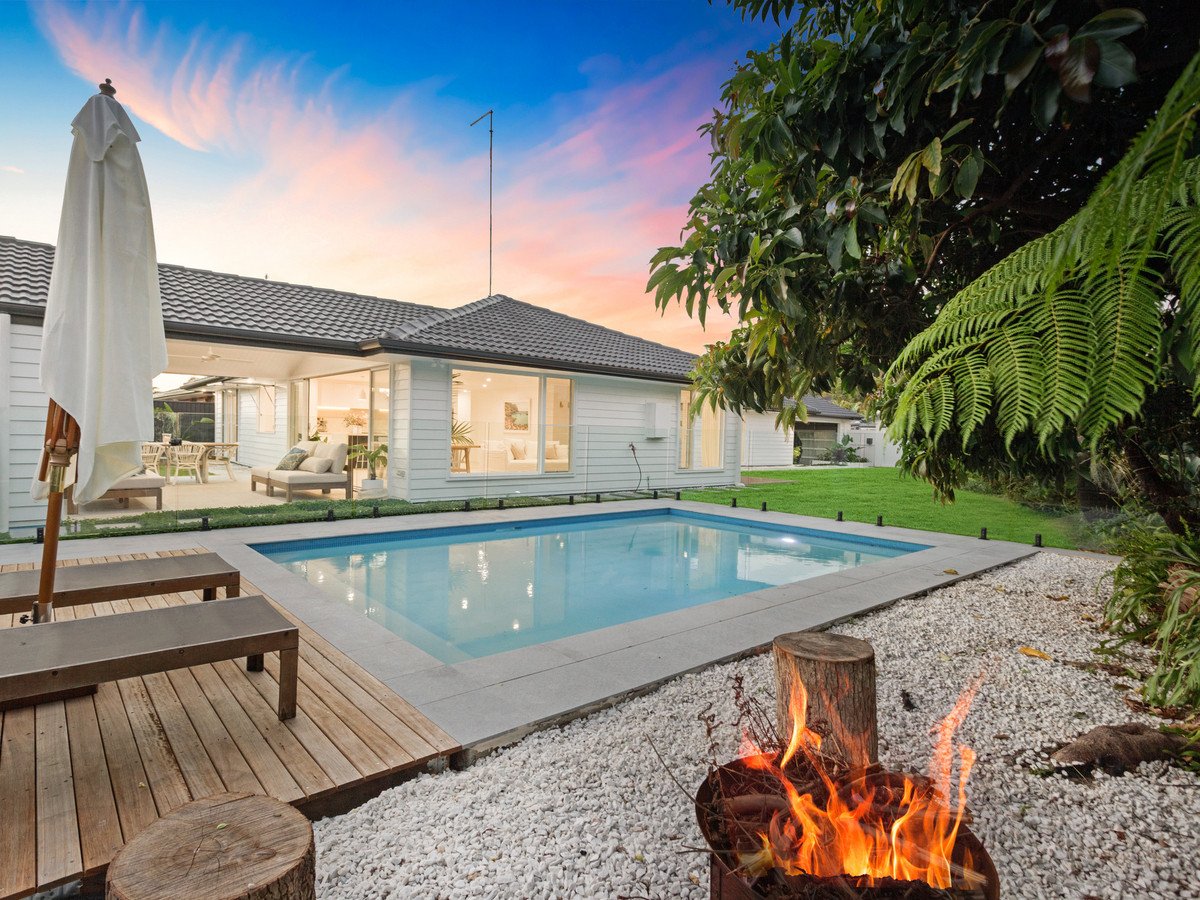 8 Pipit Parade Burleigh Waters 2