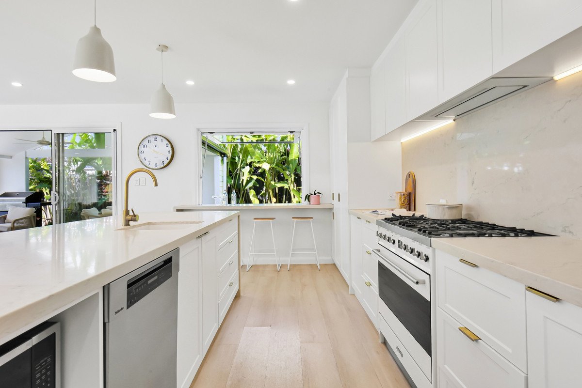 8 Pipit Parade Burleigh Waters 17