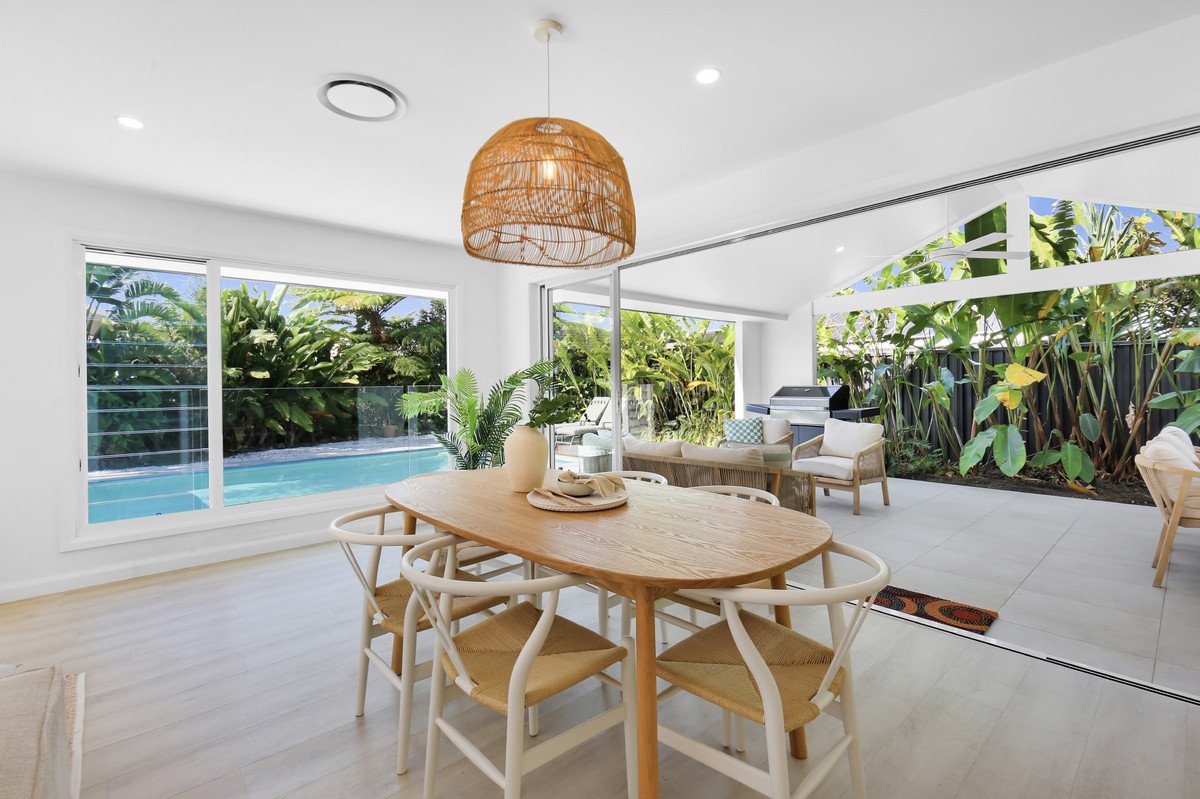 8 Pipit Parade Burleigh Waters 24