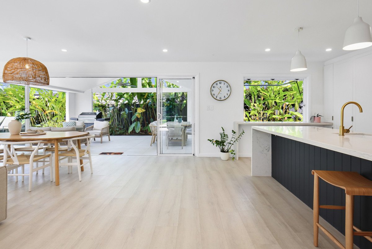 8 Pipit Parade Burleigh Waters 25