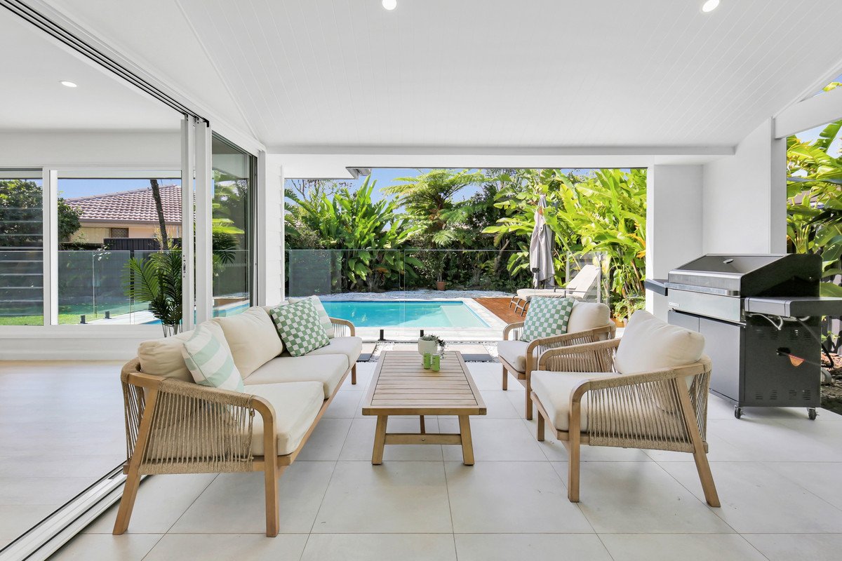 8 Pipit Parade Burleigh Waters 27