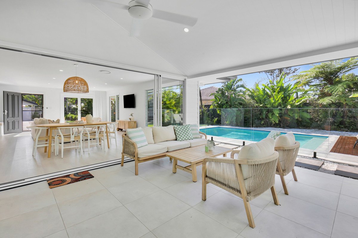 8 Pipit Parade Burleigh Waters 29