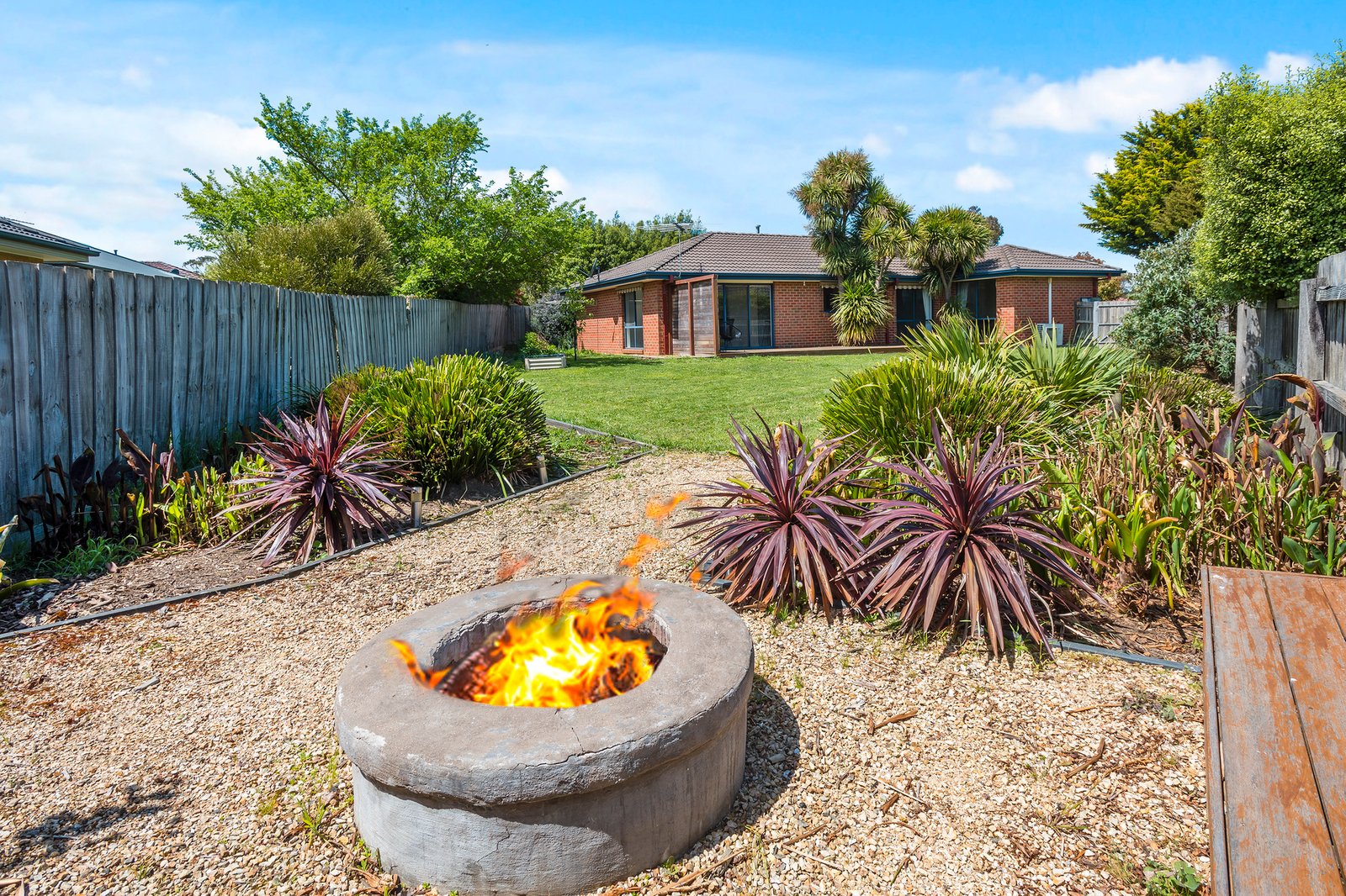 Real Estate and Property in 8 Pleasant View Court, Gisborne, VIC