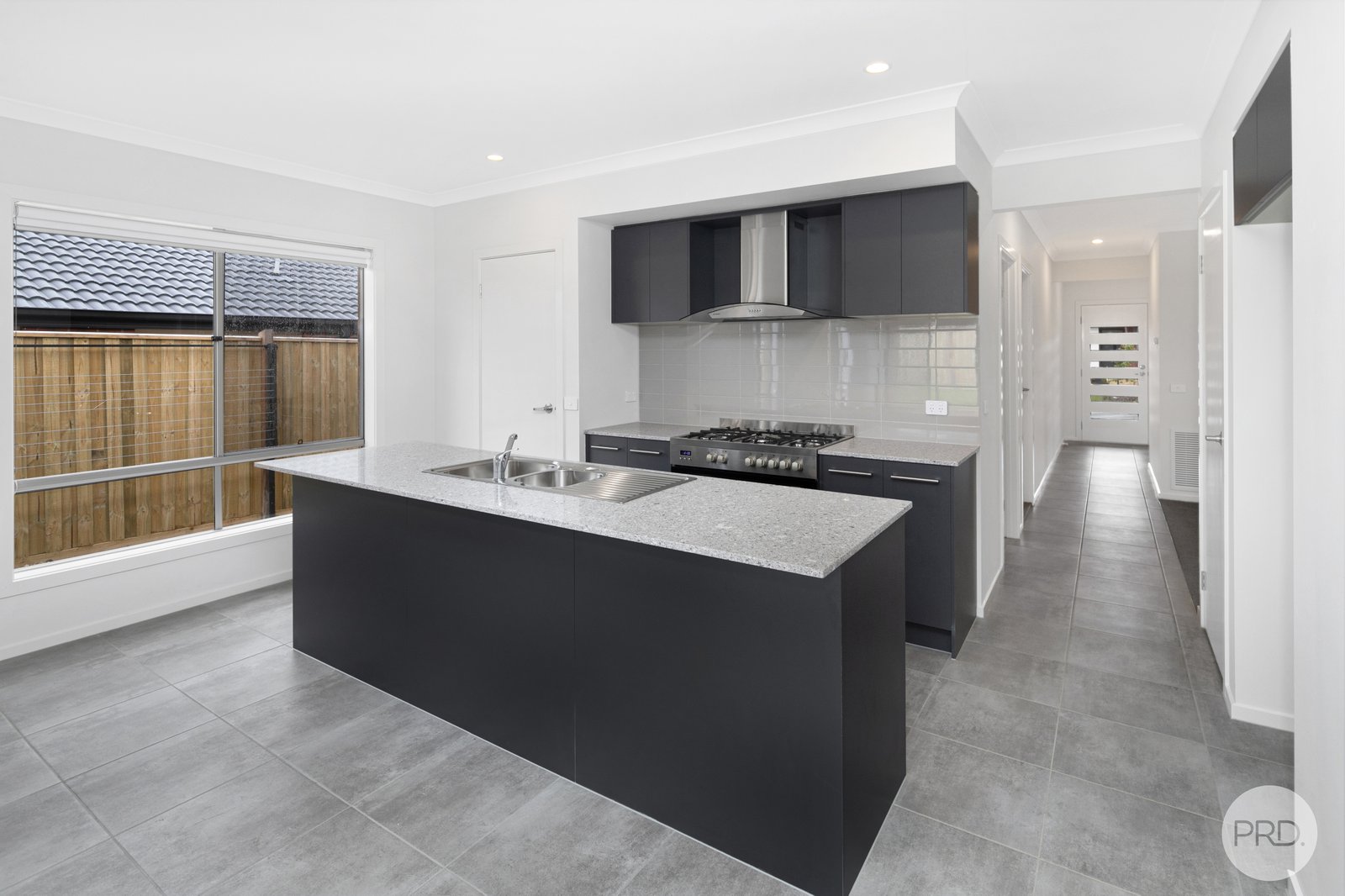 8 Plymouth Way SMYTHES CREEK 3