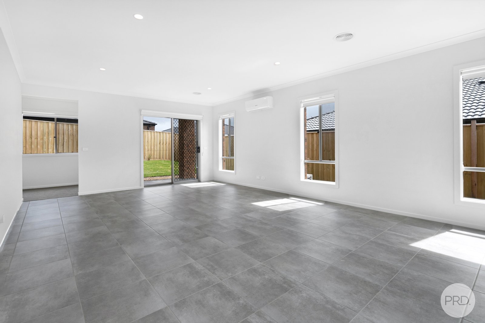 8 Plymouth Way SMYTHES CREEK 5