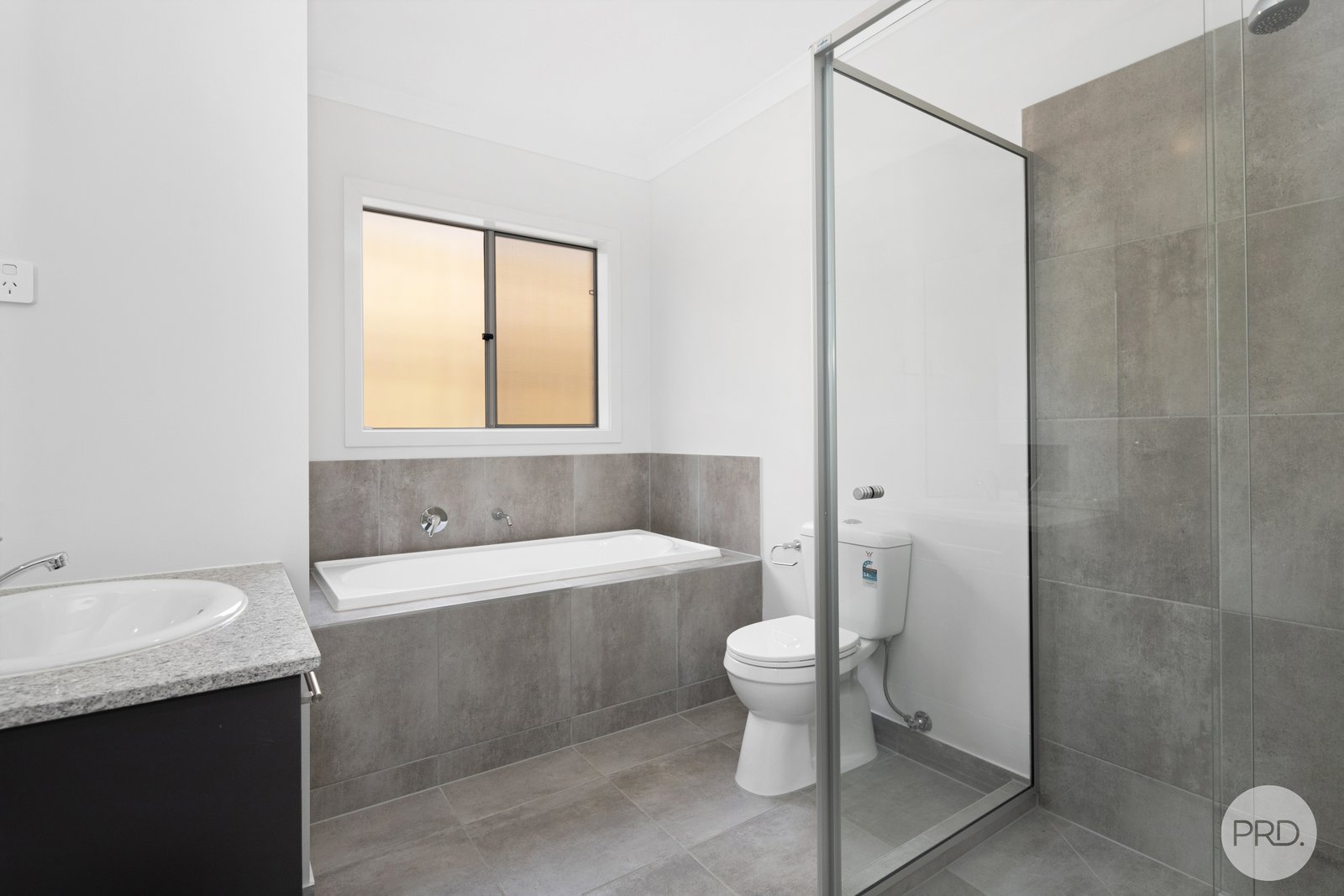 8 Plymouth Way SMYTHES CREEK 13