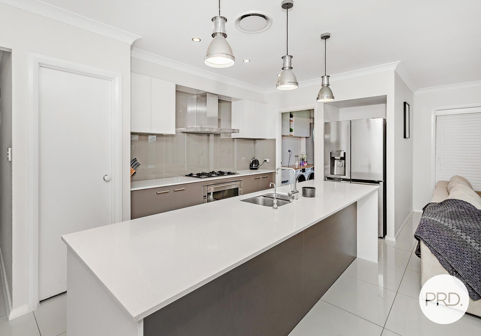 8 Polsson Street HORSLEY 2