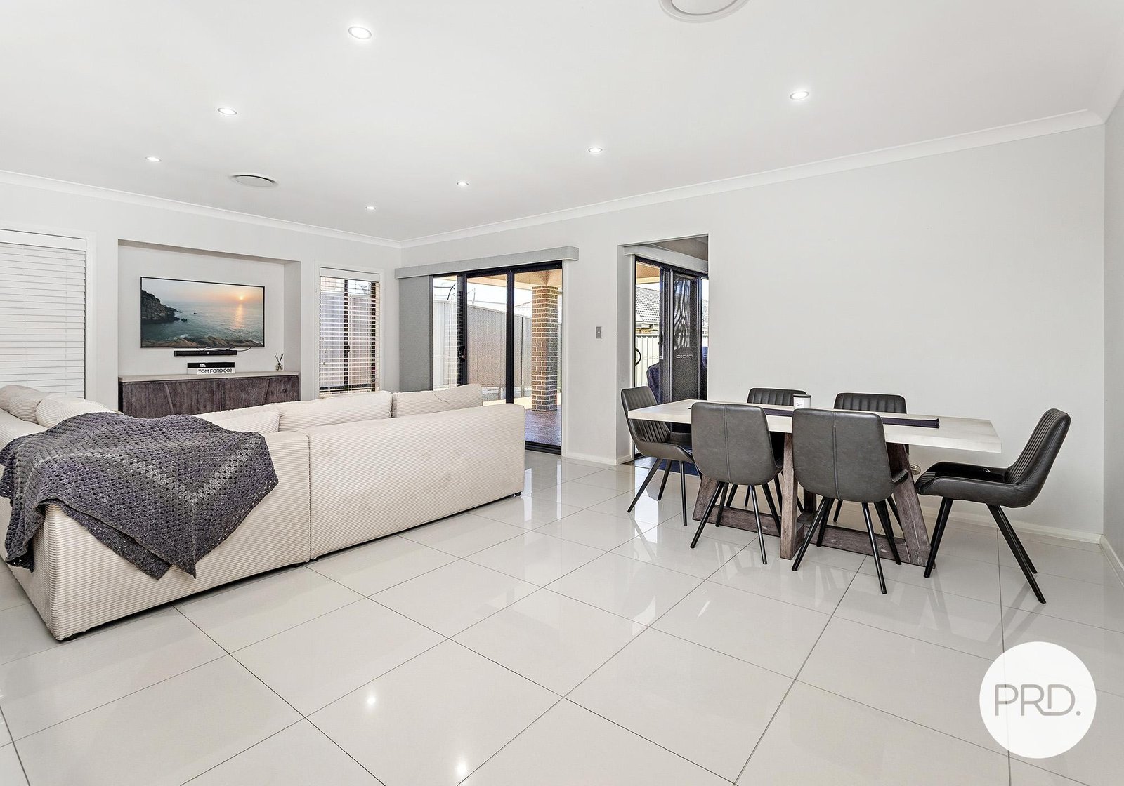 8 Polsson Street HORSLEY 4