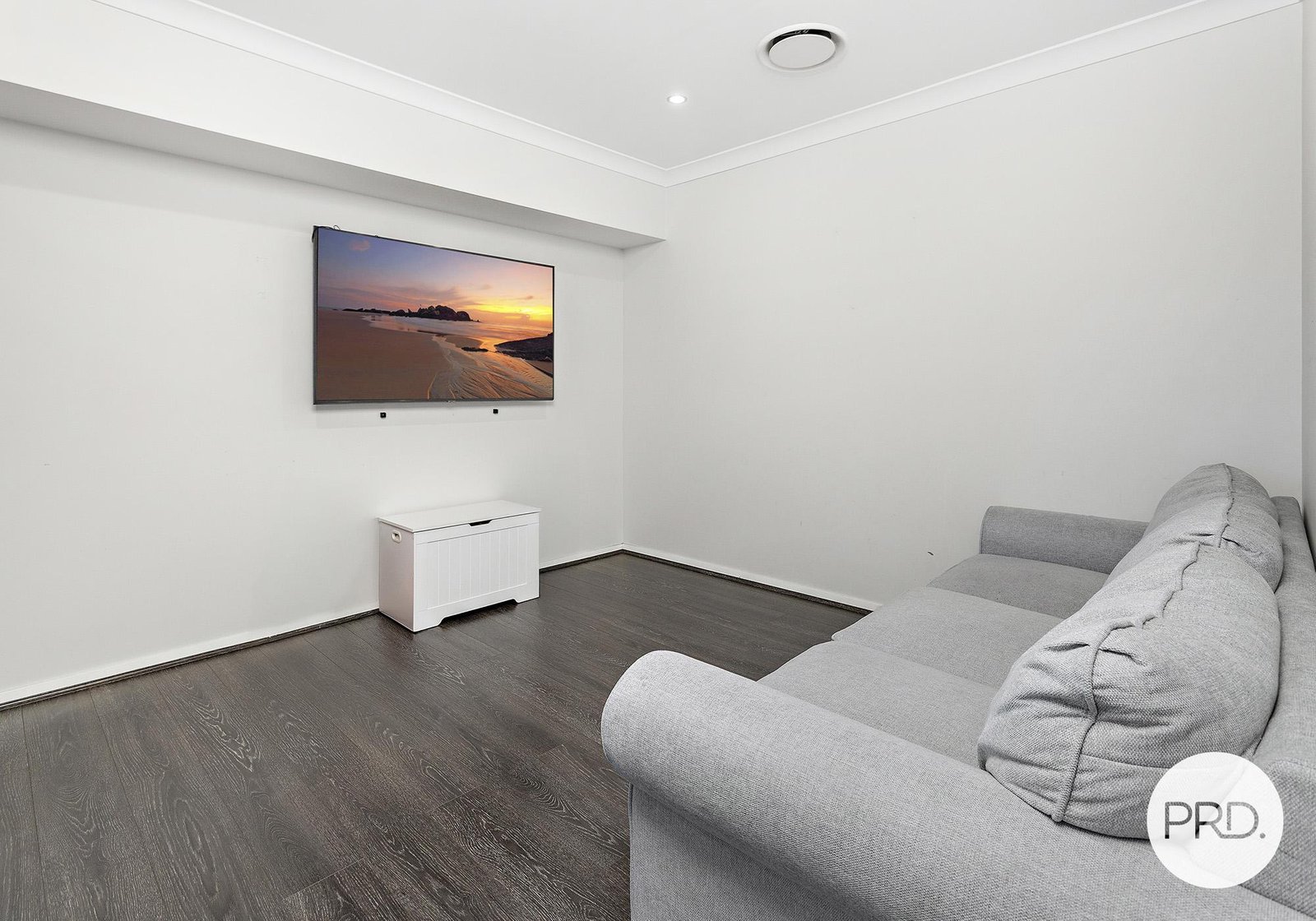 8 Polsson Street HORSLEY 6
